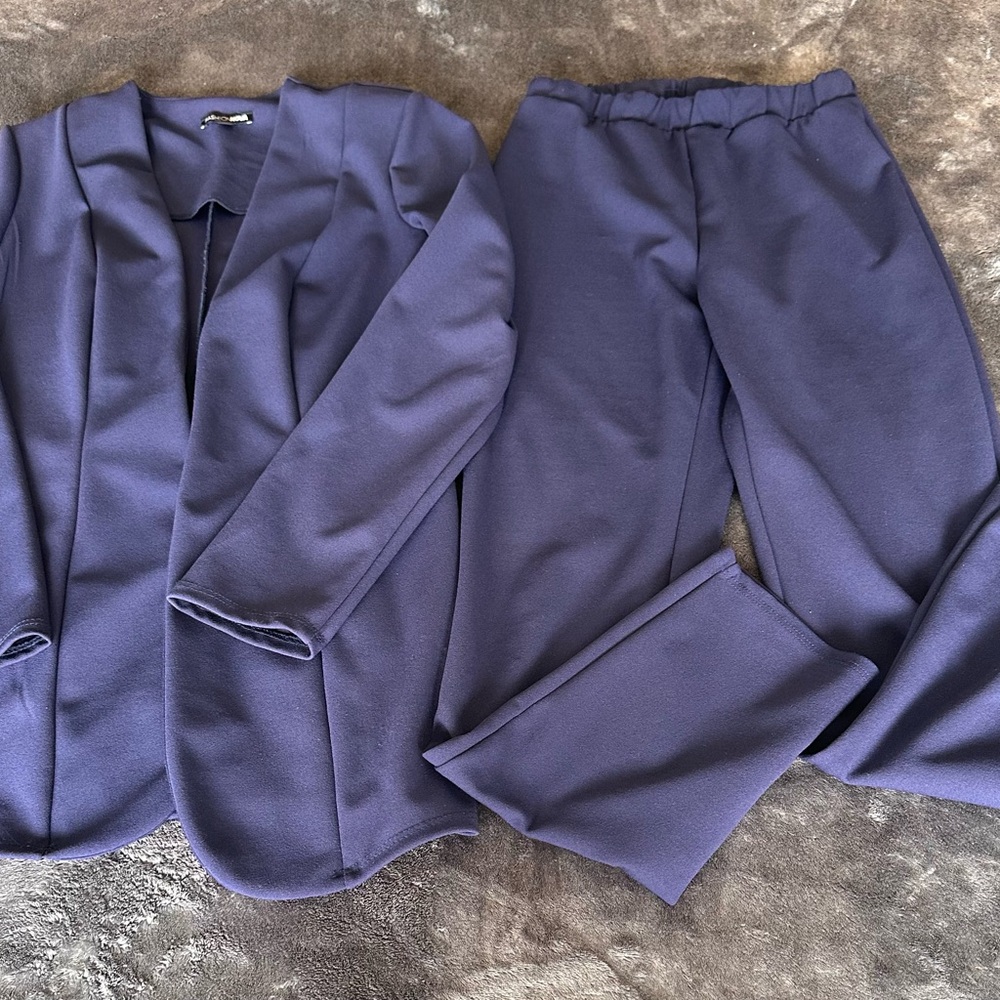 (BBB) Boss beautiful blue pant suit